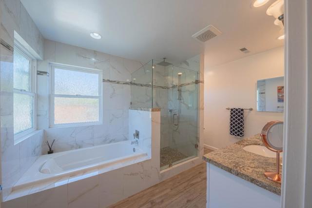 22800 Bravo Place, Salinas CA: https://media.crmls.org/mediaz/d44c4552-9c51-4724-a4e4-1e939a5bb937.jpg