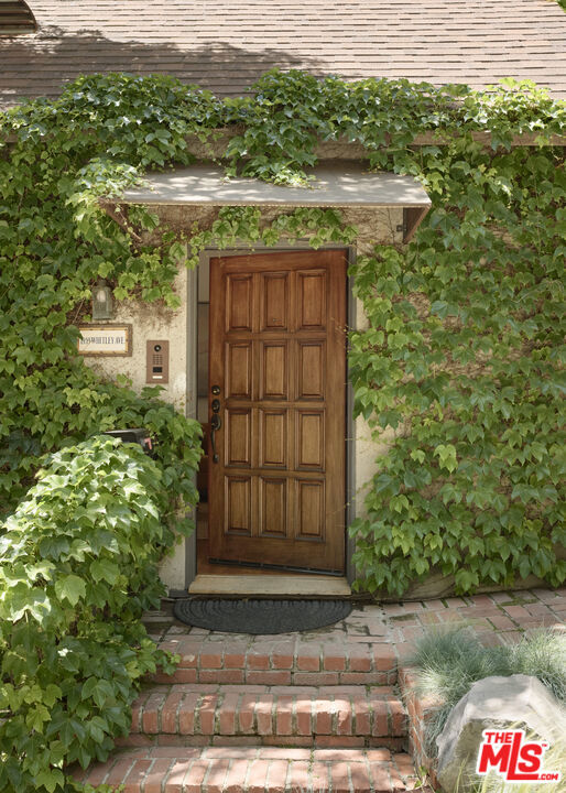 1959 Whitley Avenue, Los Angeles CA: https://media.crmls.org/mediaz/d44c98d4-c1ac-4f89-9c62-9c0a88437856.jpg