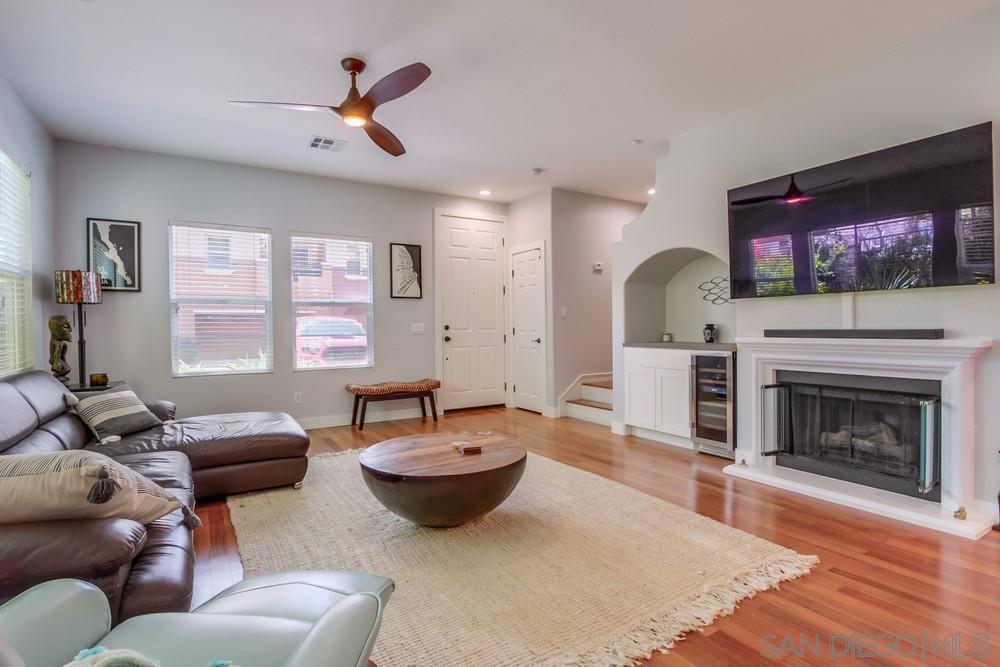 MLS #250026575SD img 3