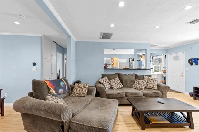 8626 Prospect Avenue, Santee CA: https://media.crmls.org/mediaz/d44e7e5d-d4e5-4456-9dcf-8f882ad8c3f4.jpg