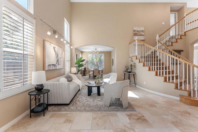 Detail Gallery Image 10 of 73 For 12204 Briar Knoll Way, San Diego,  CA 92128 - 5 Beds | 3 Baths