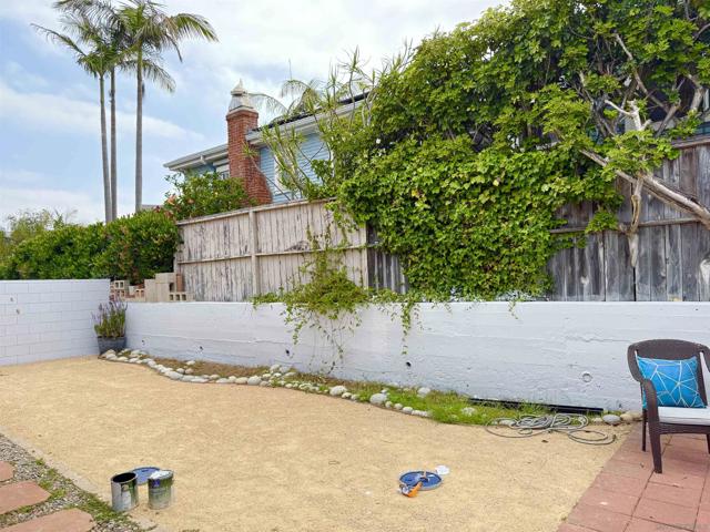 1205 Park Row, La Jolla CA: https://media.crmls.org/mediaz/d44ed5b5-1ac3-4ce8-9feb-5afe5c0d2410.jpg