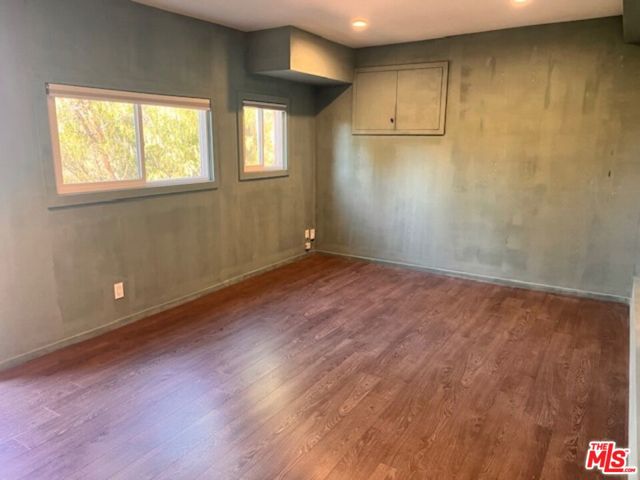 1915 Apex Avenue, Los Angeles CA: https://media.crmls.org/mediaz/d44ef05d-168a-4e1f-8fbf-fe1312755132.jpg