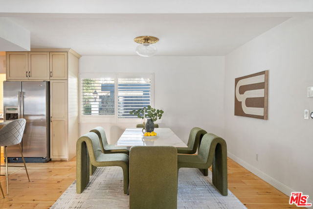 20212 Oxnard Street, Woodland Hills CA: https://media.crmls.org/mediaz/d44f2c94-e78a-4b3b-8a79-2991a8f81306.jpg