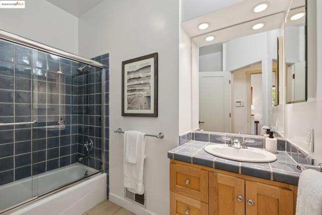 435 Tremont Avenue, Richmond CA: https://media.crmls.org/mediaz/d450318c-5cba-46e0-9898-de45a4930ce2.jpg