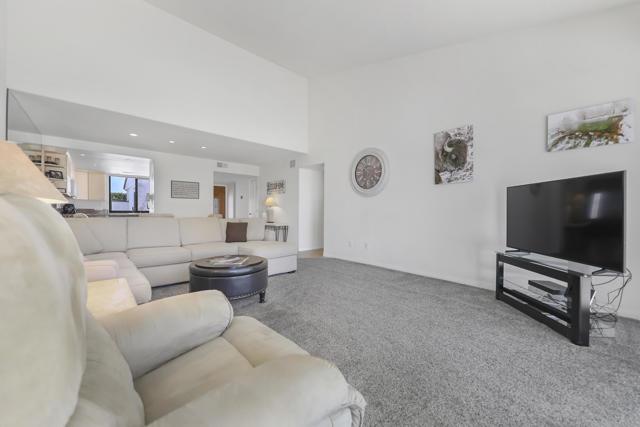 69 Don Quixote Drive, Rancho Mirage CA: https://media.crmls.org/mediaz/d4506e37-c7cd-446f-a050-ff4b868fd084.jpg