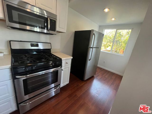 Image 3 for 1372 Lucile Ave, Los Angeles, CA 90026