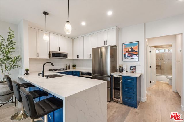 2721 2nd Street, Santa Monica CA: https://media.crmls.org/mediaz/d4517fa0-7c30-4c92-bb6d-9f100841270c.jpg