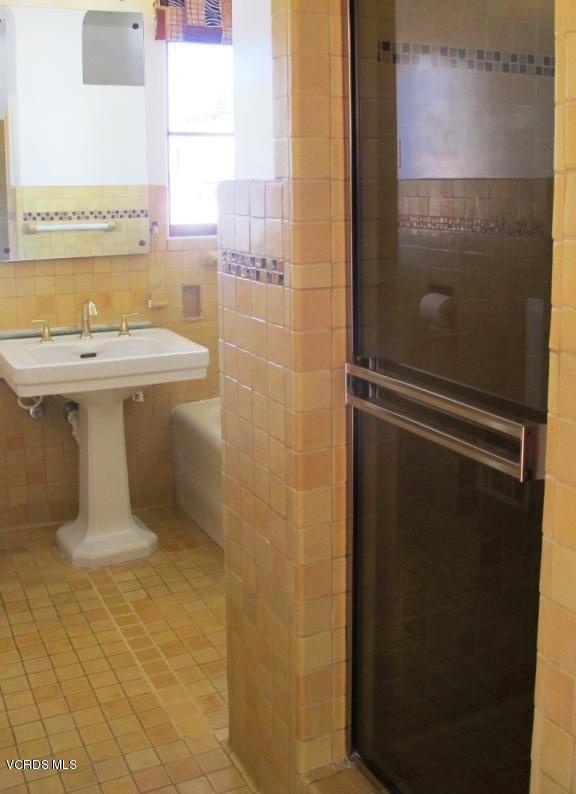 352 Glen Ellen Drive, Ventura CA: https://media.crmls.org/mediaz/d452aebd-828d-4d9b-8c75-baddbb918834.jpg