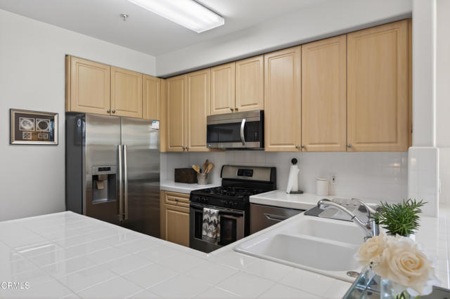 Detail Gallery Image 14 of 33 For 436 Poli St #313,  Ventura,  CA 93001 - 2 Beds | 2 Baths