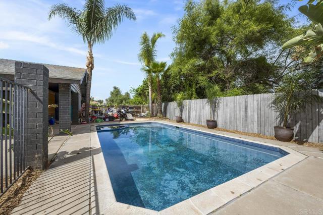 2348 Watson Way, Vista CA: https://media.crmls.org/mediaz/d4538428-2fe1-4e99-8725-b3dfdeda4deb.jpg