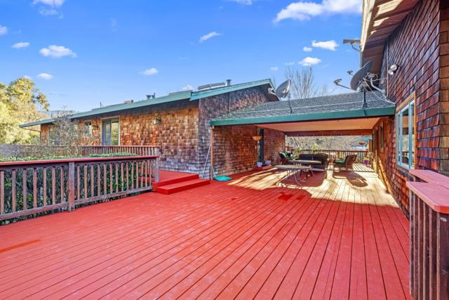 6915 Redwood Retreat Road, Gilroy CA: https://media.crmls.org/mediaz/d453b7e1-4613-4446-98ef-ab3c180e8dd3.jpg