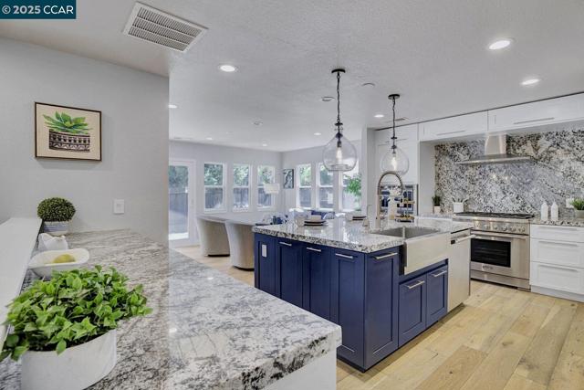 3958 W Las Positas Blvd, Pleasanton CA: https://media.crmls.org/mediaz/d4543b7b-2367-4419-a510-ff00f91b7275.jpg