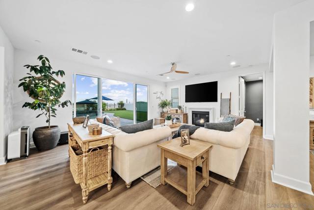 1715 Paterna Dr., Chula Vista CA: https://media.crmls.org/mediaz/d454e861-fbc5-46d0-9535-cc5790ada322.jpg