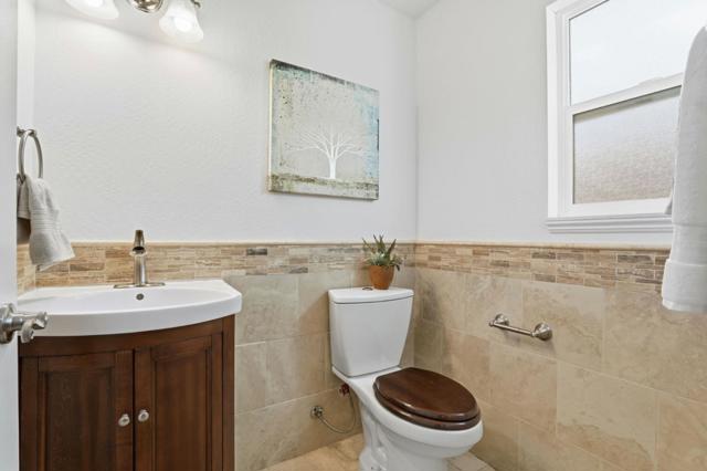 15581 Flintridge Drive, Los Gatos CA: https://media.crmls.org/mediaz/d4552df7-3219-44b2-8695-1b97a25f5d9c.jpg