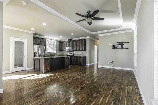 3660 Walnut Boulevard, Brentwood CA: https://media.crmls.org/mediaz/d45544c8-f128-444f-bb4c-18e85426826e.jpg