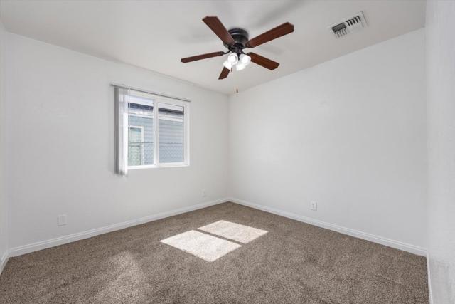 132 Center, Taft CA: https://media.crmls.org/mediaz/d455510d-0100-4664-9447-6a5647e99c5e.jpg