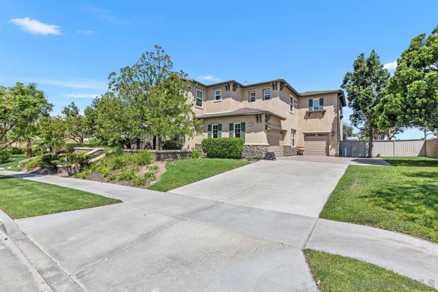 1833 Corte Galeana, Chula Vista CA: https://media.crmls.org/mediaz/d455d2da-77cf-4df8-b8fc-a887928efd2f.jpg