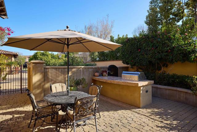 Detail Gallery Image 26 of 42 For 18482 Calle Tramonto, Rancho Santa Fe,  CA 92091 - 6 Beds | 6/1 Baths