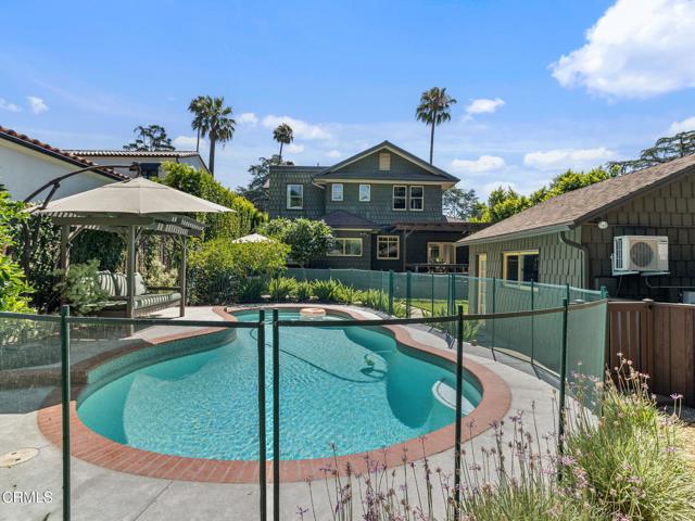 1327 Campbell Street, Glendale CA: https://media.crmls.org/mediaz/d45668d6-d3ea-4437-bc75-94e7dcb5c7d1.jpg