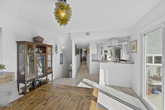 Detail Gallery Image 12 of 56 For 542 San Clemente Way, Camarillo,  CA 93010 - 4 Beds | 2/1 Baths