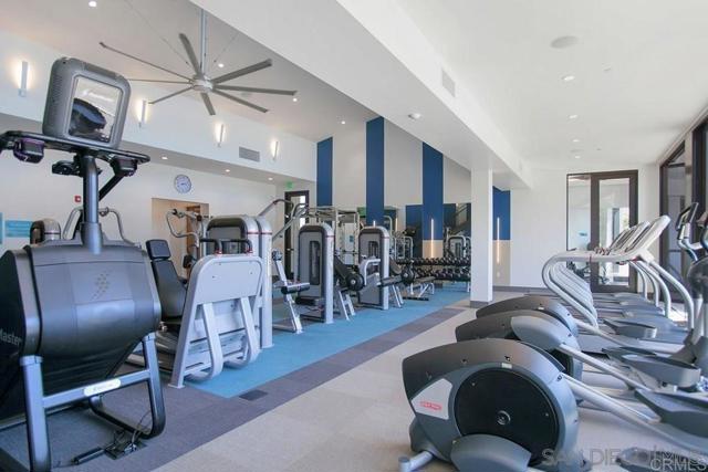 2617 Aperture Circle, San Diego CA: https://media.crmls.org/mediaz/d45711e3-f4a1-457e-ab1c-172d421c2588.jpg