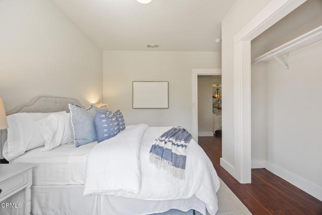 975 N Mentor Avenue, Pasadena CA: https://media.crmls.org/mediaz/d457840f-57de-46d8-9209-b711325ae250.jpg
