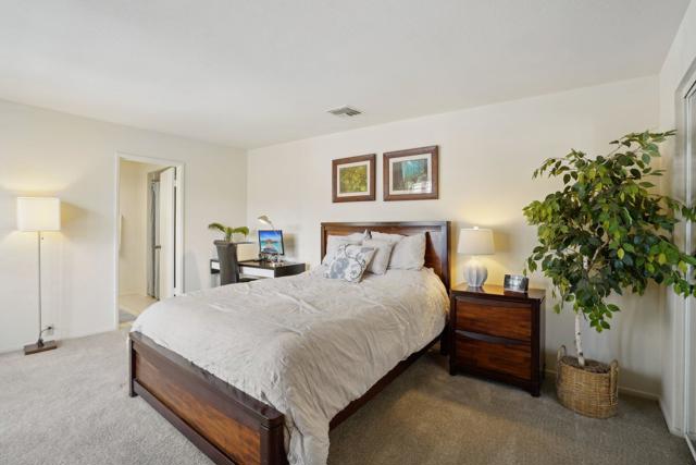 73475 Foxtail Lane, Palm Desert CA: https://media.crmls.org/mediaz/d4578de1-80bb-418f-9356-d47366dee26a.jpg