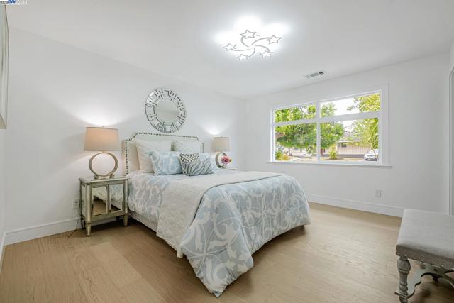 41511 Chadbourne Dr, Fremont CA: https://media.crmls.org/mediaz/d457fb62-a4ea-4cb9-8eee-644f484c639c.jpg