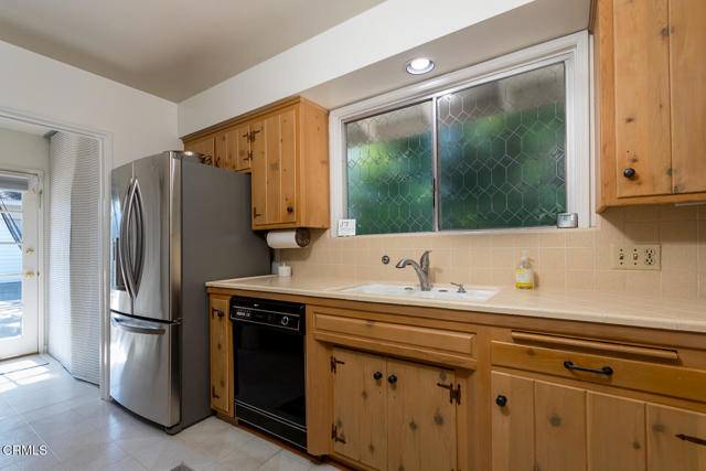 4841 Hill Street, La Canada Flintridge CA: https://media.crmls.org/mediaz/d4583c92-16dc-437c-aa9f-5f93e93df705.jpg