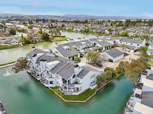 52 Cape Hatteras Court, Redwood City CA: https://media.crmls.org/mediaz/d45969d1-340d-4121-ad98-3a108c8a7769.jpg