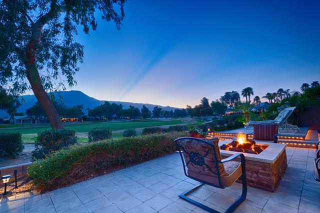 81945 Golden Star Way, La Quinta CA: https://media.crmls.org/mediaz/d459e02f-d2e0-46f7-94a2-ef6c2407c17e.jpg