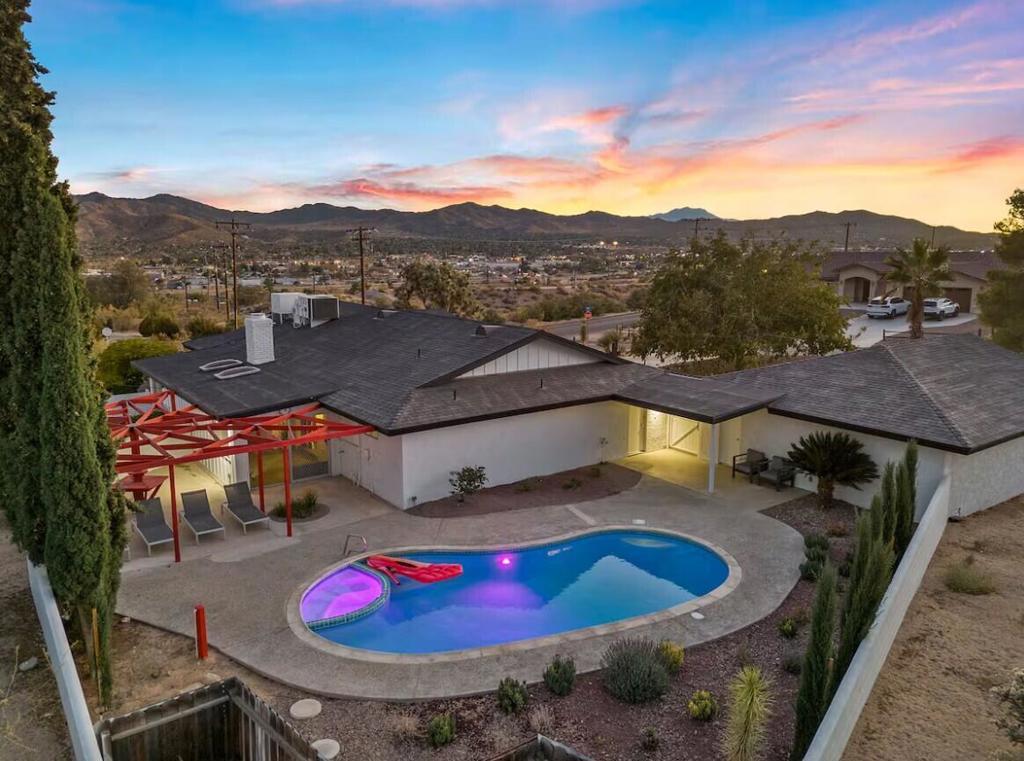 6451 Red Bluff Avenue