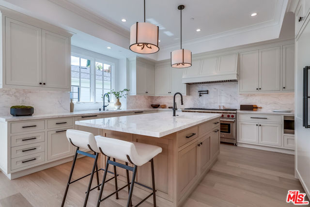 Drew Fenton | 427 N Bundy Drive Los Angeles CA | MLS: 7182819