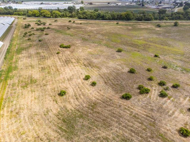 30 Riverside Road, Watsonville CA: https://media.crmls.org/mediaz/d45a6260-4d20-466d-8022-5dfa15bea8f8.jpg