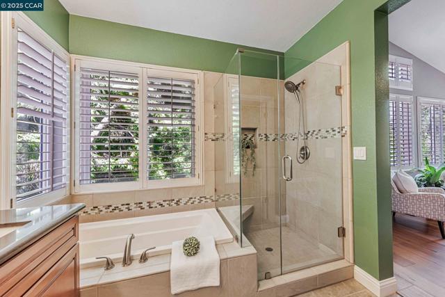 122 Claremont Crest Ct, San Ramon CA: https://media.crmls.org/mediaz/d45a8056-0c13-40b6-b5c5-b5532d2b271d.jpg