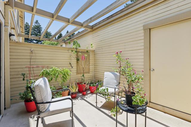 963 La Mesa Ter, Sunnyvale CA: https://media.crmls.org/mediaz/d45a991b-5805-4c88-8aaf-bab3c6430f1e.jpg
