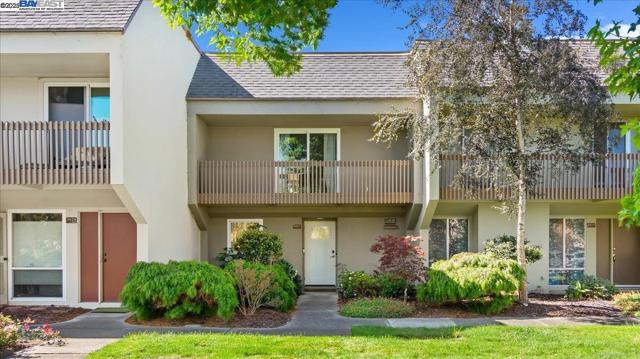 3027 Alta Vista, Alameda CA: https://media.crmls.org/mediaz/d45b268a-3ea9-4bad-8498-a43edd28e5b2.jpg