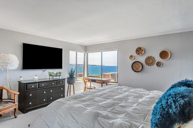 125 Surf Way, Monterey CA: https://media.crmls.org/mediaz/d45b7106-f5a5-4605-8376-42b0c9a2c73f.jpg