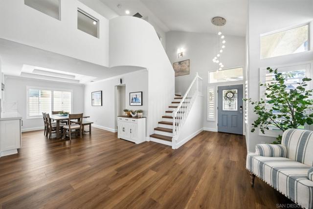 12135 Via San Loreno, San Diego CA: https://media.crmls.org/mediaz/d45bc308-f75c-4c5d-9917-4135e6a3bed3.jpg