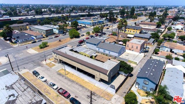 241 W 105th Street, Los Angeles CA: https://media.crmls.org/mediaz/d45bc479-1a12-41bd-b940-5fc1884473dc.jpg