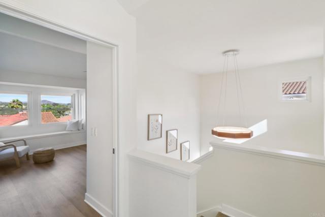 2933 Via Emerado, Carlsbad CA: https://media.crmls.org/mediaz/d45c20e6-a23d-4433-9fa7-33ee30f00244.jpg