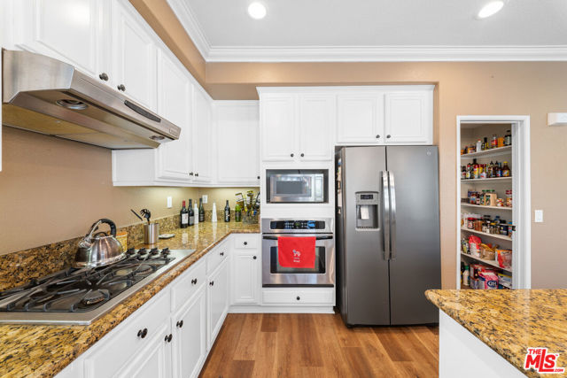 11501 Trailrun Court, Riverside CA: https://media.crmls.org/mediaz/d45d7efd-b2c7-4df2-9e85-be668ac187e0.jpg