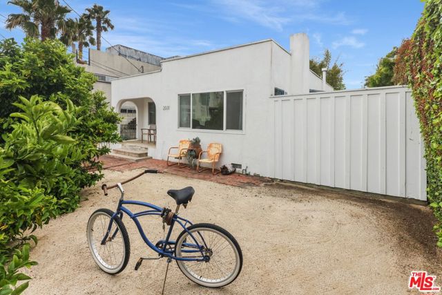 2031 Penmar Avenue photo 4