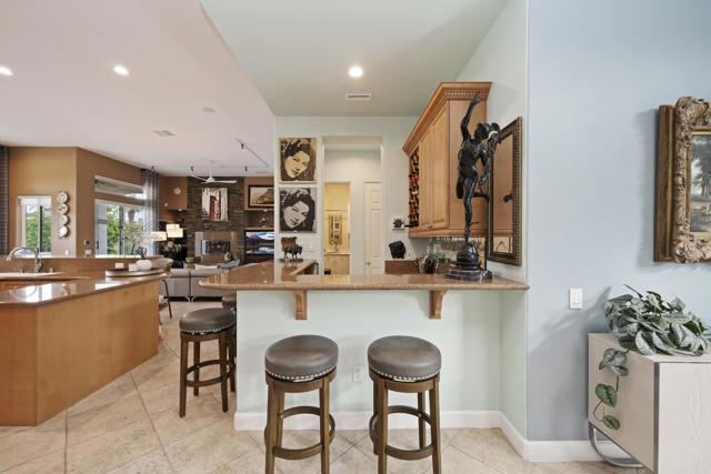 50 Toscana E Way, Rancho Mirage CA: https://media.crmls.org/mediaz/d45f85a1-65dd-4728-9adf-355baa64eda4.jpg