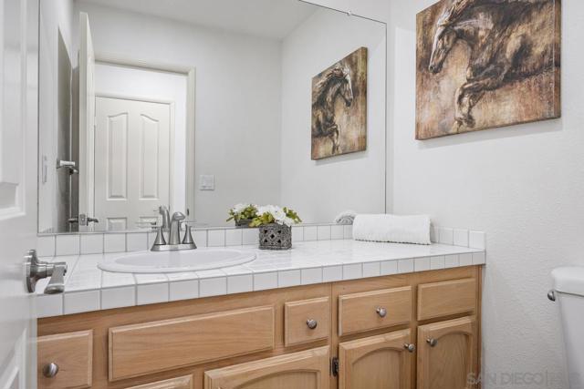 5125 Renaissance Ave, San Diego CA: https://media.crmls.org/mediaz/d460eadb-bdf5-4a79-87fc-c1d3cc3a8f57.jpg