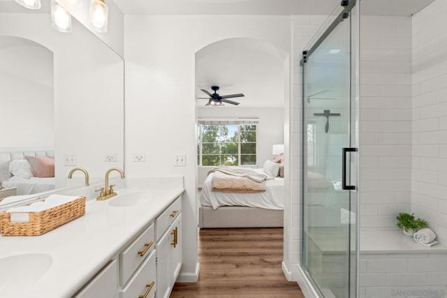 1625 Magnolia Circle, Vista CA: https://media.crmls.org/mediaz/d460fdf7-3258-447f-aa2e-4a9da518f7f5.jpg