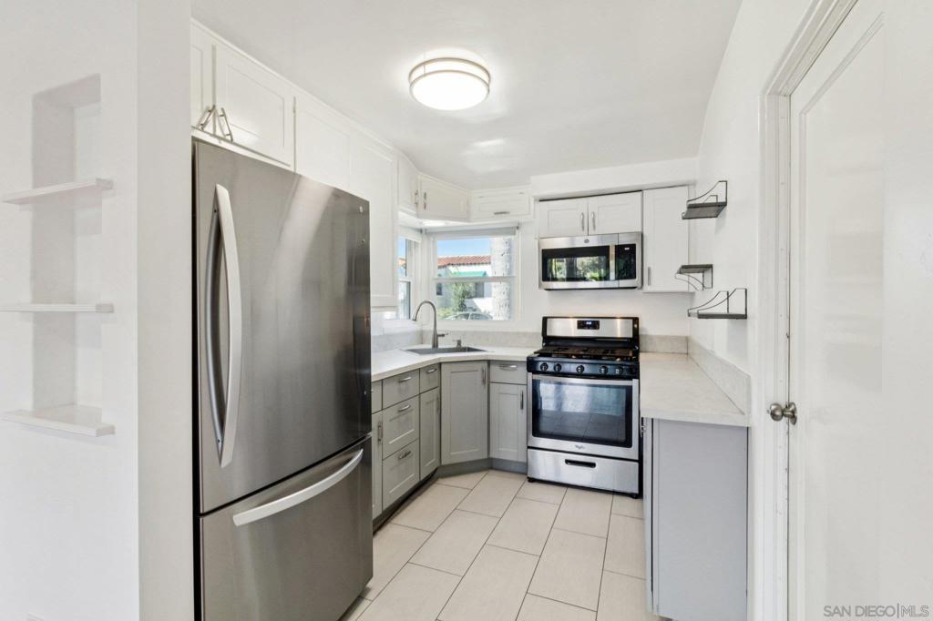 4537 45th St - photo 14