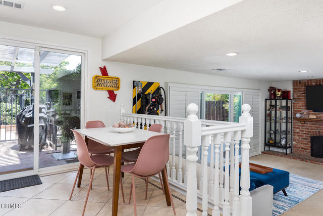 18845 Braemore Road, Porter Ranch CA: https://media.crmls.org/mediaz/d4622e6e-6a94-434b-b300-fc5a5d32e1c9.jpg