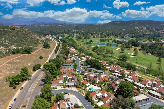 23822 Green Haven Lane, Ramona CA: https://media.crmls.org/mediaz/d4630e35-736a-4fab-9d5b-b2677d1da8dd.jpg